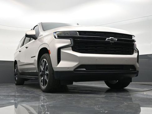 Used 2023 Chevrolet Suburban RST w/ Luxury Package image 26