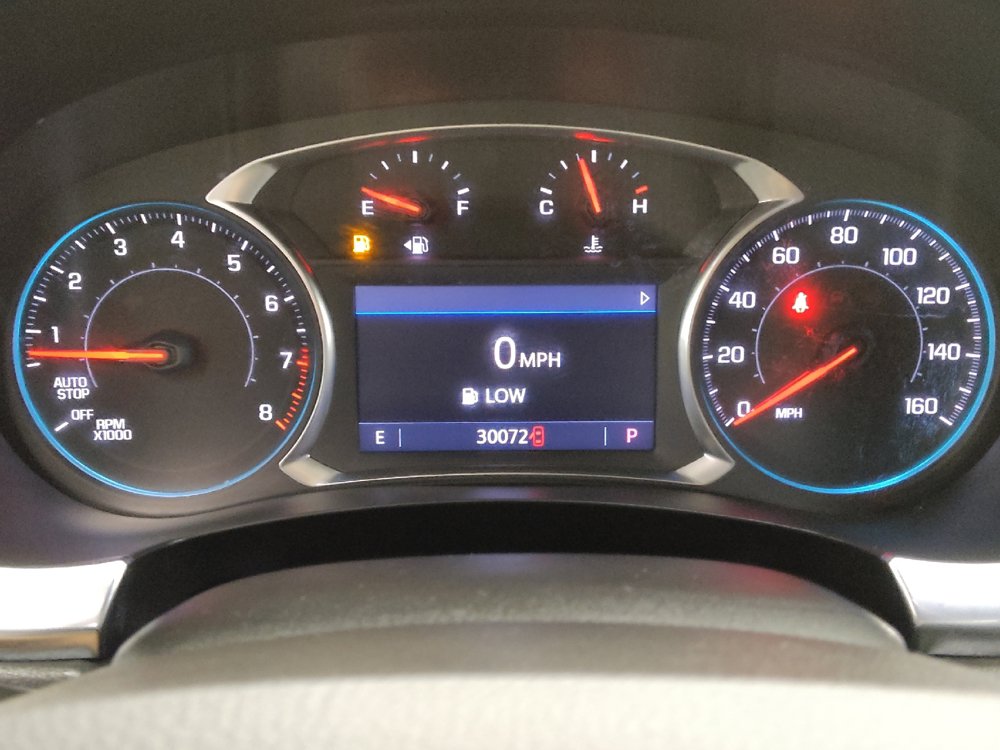Used 2023 Chevrolet Traverse LT FWD image 23