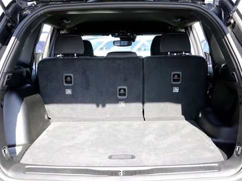 Used 2024 Jeep Grand Cherokee Laredo image 28