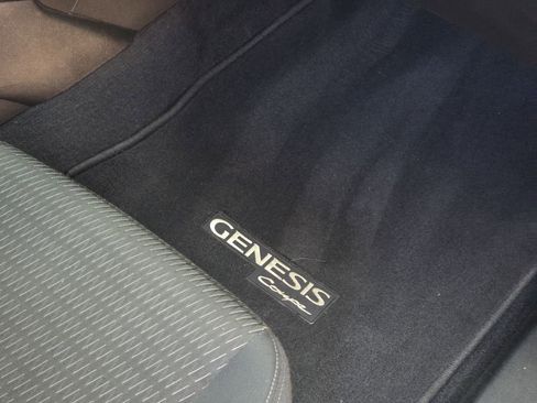 Used 2015 Hyundai Genesis 3.8 image 27