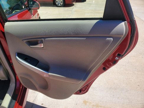 Used 2015 Toyota Prius Two FWD image 8