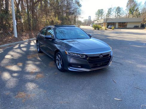 Used 2018 Honda Accord EX-L image 4