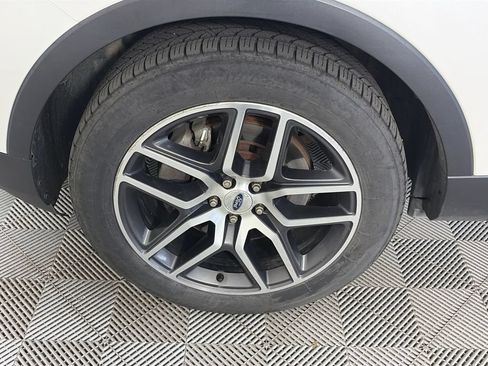 Used 2016 Ford Explorer Sport w/ Equipment Group 401A AWD/4WD image 8