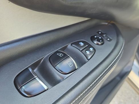 Used 2020 Nissan Murano SL w/ Cargo Package FWD image 23