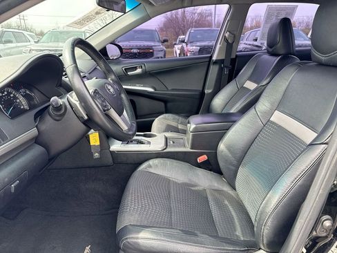 Used 2014 Toyota Camry SE image 18
