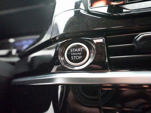 Certified 2024 Nissan Pathfinder SV image 30