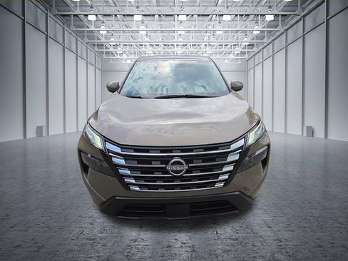 Certified 2025 Nissan Rogue SV FWD image 2
