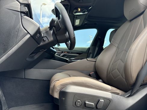 Used 2024 BMW 530i w/ M Sport Package image 16