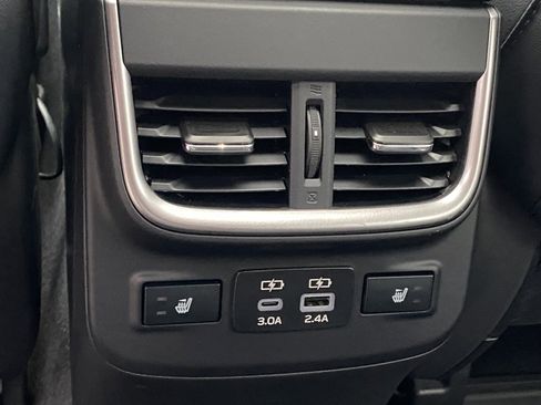 Used 2025 Subaru Outback Limited image 17