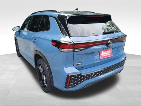 Used 2026 Volkswagen Tiguan SE R-Line AWD/4WD image 3