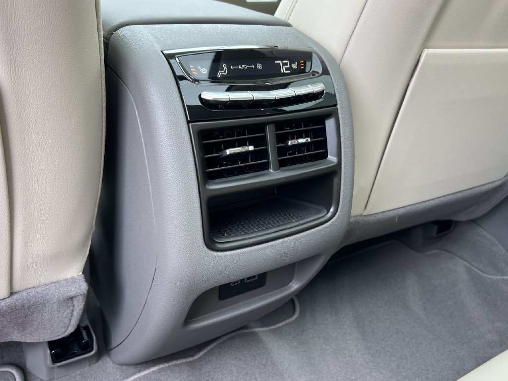 New 2026 Cadillac XT5 Premium Luxury w/ Driver Assist Package FWD image 19