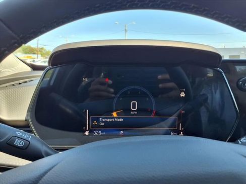 New 2025 Chevrolet Trax ACTIV w/ Sunroof Package image 13