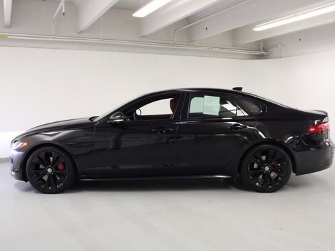 Used 2024 Jaguar XF R-Dynamic SE image 7