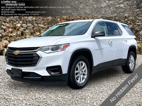 Used 2021 Chevrolet Traverse LS AWD/4WD image 1
