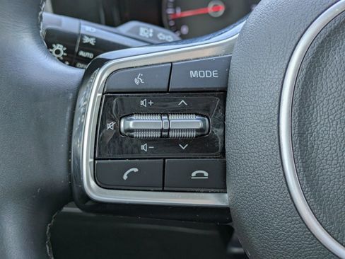 Certified 2022 Kia Sorento S AWD/4WD image 19