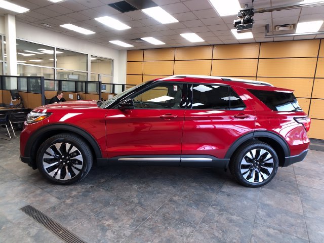 Used 2026 Ford Explorer Platinum w/ LUX Leather Package AWD/4WD image 4