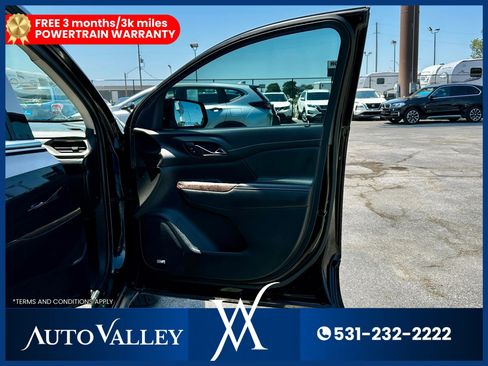 Used 2020 GMC Acadia Denali w/ Technology Package AWD/4WD image 16