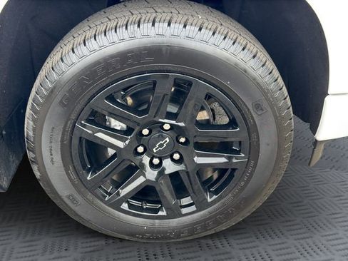Used 2025 Chevrolet Silverado 1500 Custom w/ Rally Edition AWD/4WD image 30