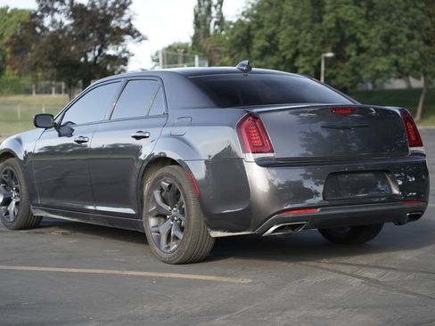 Used 2020 Chrysler 300 Touring w/ Sport Appearance Package RWD image 3