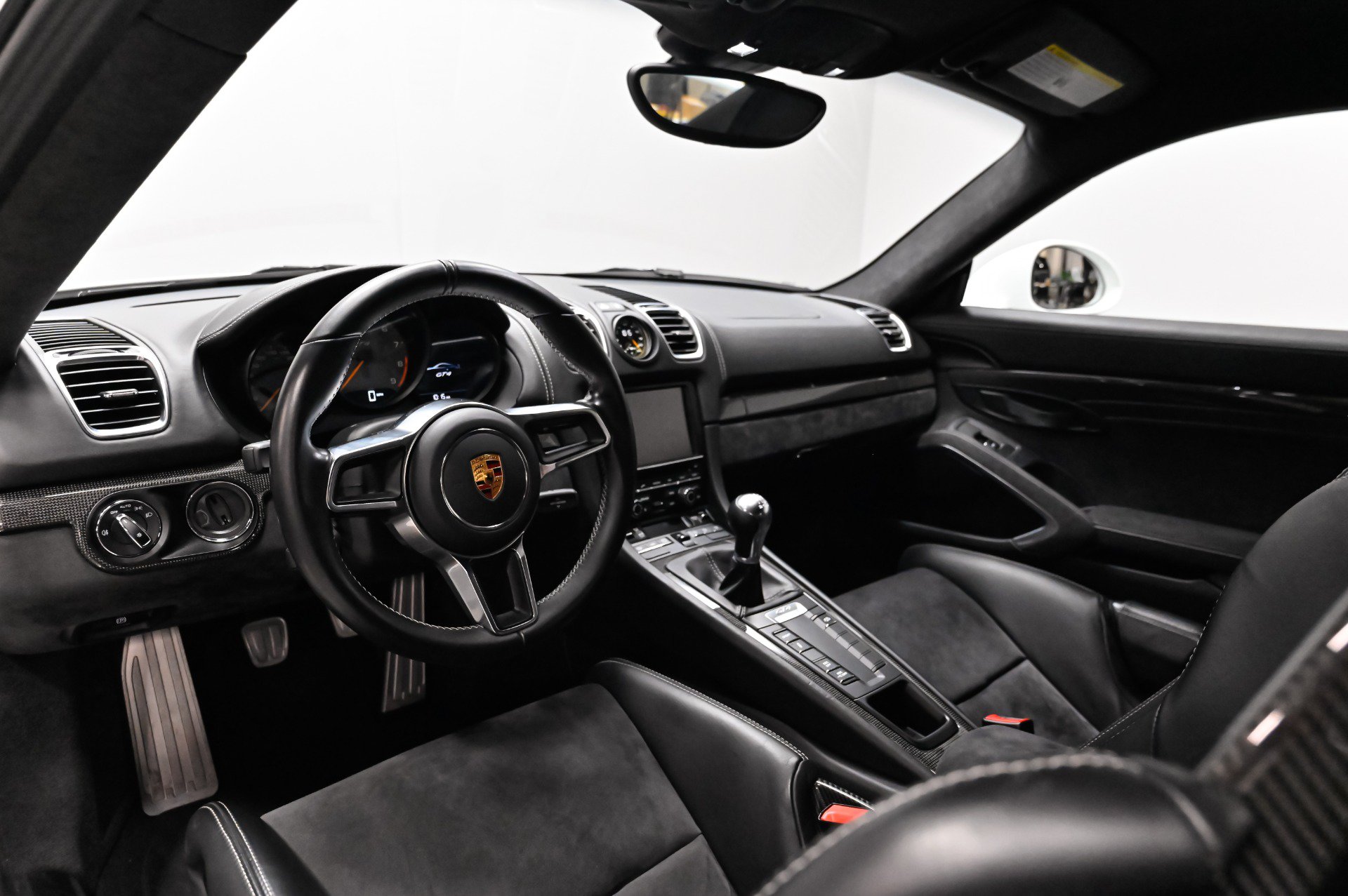 Used 2016 Porsche Cayman GT4 RWD image 9