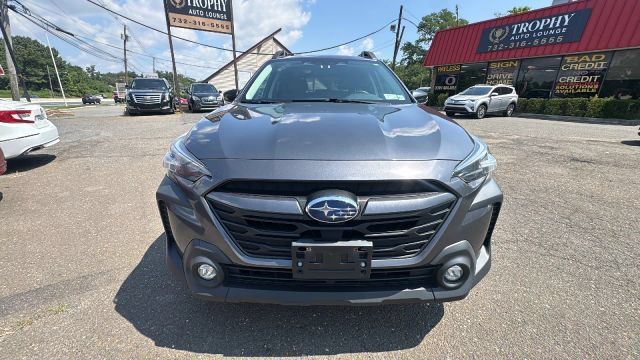 Used 2023 Subaru Outback Premium AWD/4WD image 2