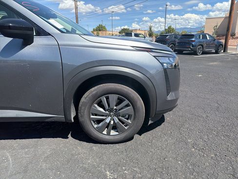 Used 2026 Nissan Pathfinder S AWD/4WD image 2