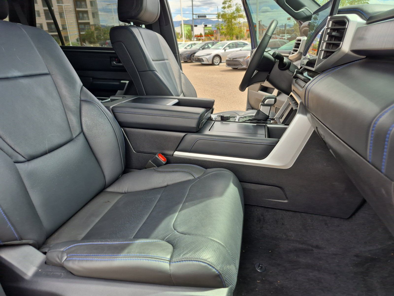 Used 2025 Toyota Sequoia Platinum AWD/4WD image 26