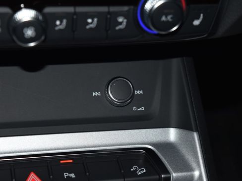 Certified 2025 Audi Q3 2.0T Premium Plus w/ Premium Plus Package image 14