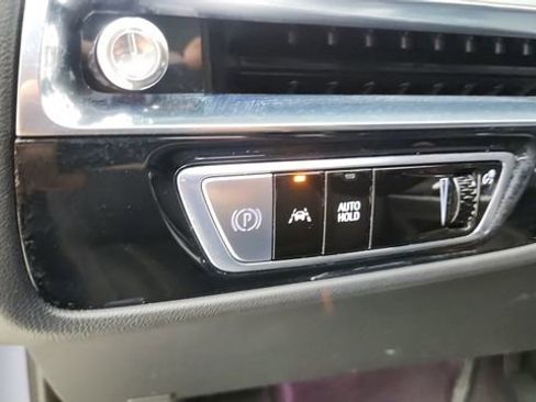 Used 2024 Cadillac Lyriq Sport image 37