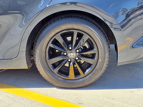 Used 2025 Toyota Camry LE image 9