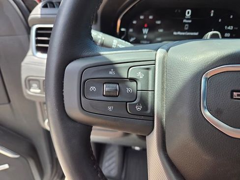 Used 2024 GMC Yukon Denali w/ Advanced Technology Package AWD/4WD image 31