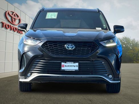 Certified 2025 Toyota Highlander XSE AWD/4WD image 8