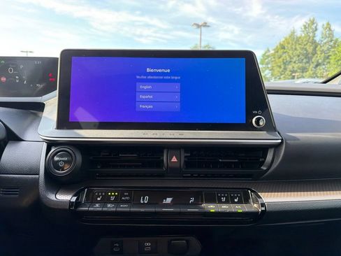 Used 2023 Toyota Prius Limited AWD/4WD image 27