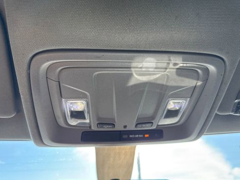 Used 2022 GMC Sierra 2500 Pro w/ Convenience Package image 21