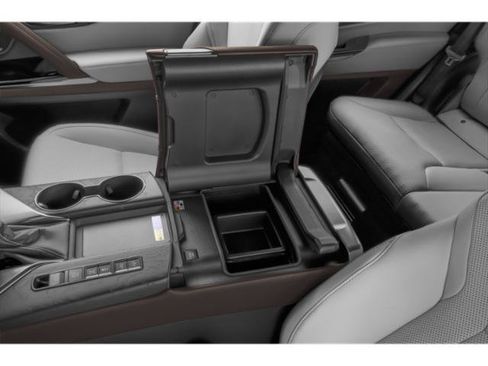 Used 2026 Lexus LX 600 4WD w/ Luxury Package image 13