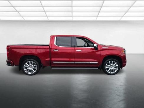 Used 2023 Chevrolet Silverado 1500 High Country w/ High Country Premium Package AWD/4WD image 3