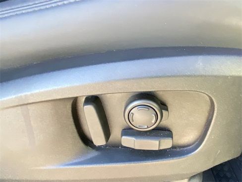 Used 2023 Land Rover Defender 110 75th Limited Edition image 20