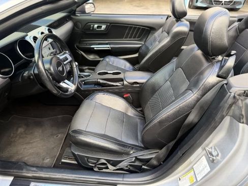 Used 2020 Ford Mustang Premium RWD image 15