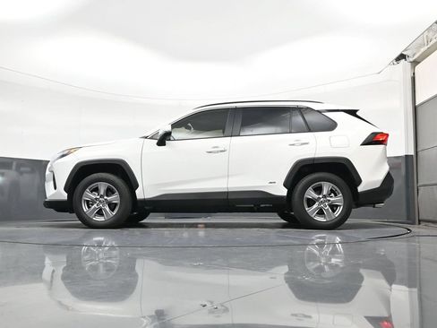 Used 2025 Toyota RAV4 XLE w/ Convenience Package AWD/4WD image 24