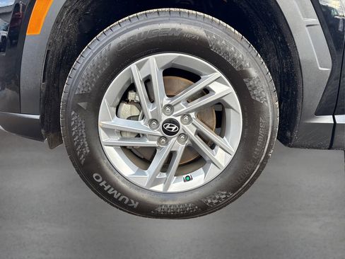 Certified 2025 Hyundai Tucson SE image 12