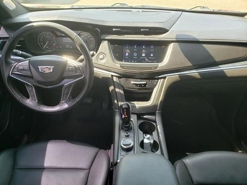 Used 2023 Cadillac XT5 Premium Luxury w/ LPO, Floor Liner Package AWD/4WD image 17