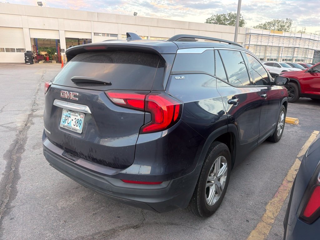 Used 2019 GMC Terrain SLE w/ Driver Convenience Package FWD image 3