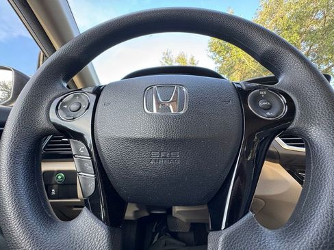 Used 2016 Honda Accord LX image 20