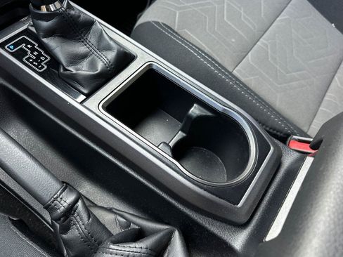 Used 2022 Toyota Tacoma TRD Off-Road image 33