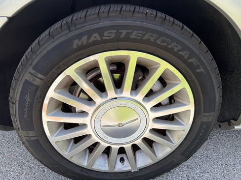 Used 2004 Ford Thunderbird RWD image 15