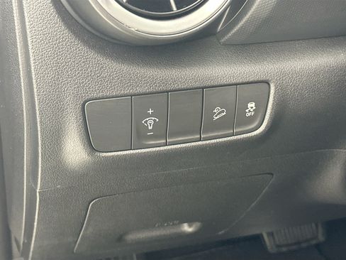 Used 2023 Hyundai Kona SEL w/ Convenience Package FWD image 10