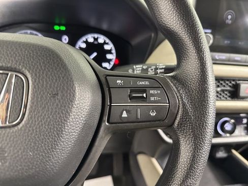 Used 2023 Honda HR-V LX image 19