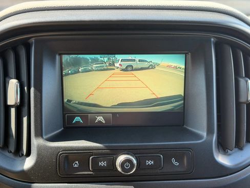 Used 2017 Chevrolet Colorado W/T AWD/4WD image 36