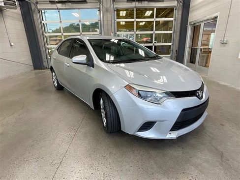 Used 2014 Toyota Corolla LE FWD image 7