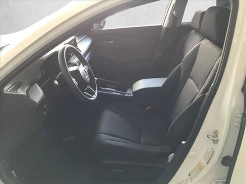 Certified 2025 Honda Accord SE image 13